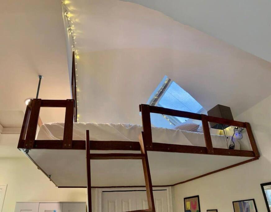 Adorable Cozy House With Parking And Loft! Villa Seattle Eksteriør billede