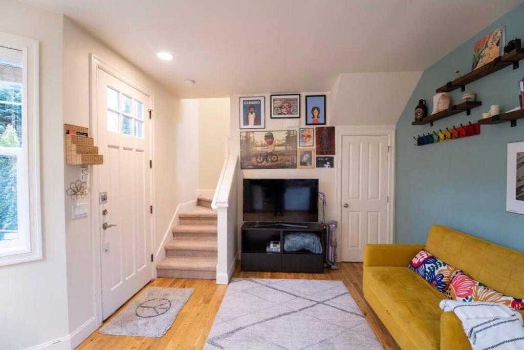 Adorable Cozy House With Parking And Loft! Villa Seattle Eksteriør billede